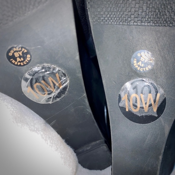 Wide Width Ankle Bootie - Picture 10 of 13